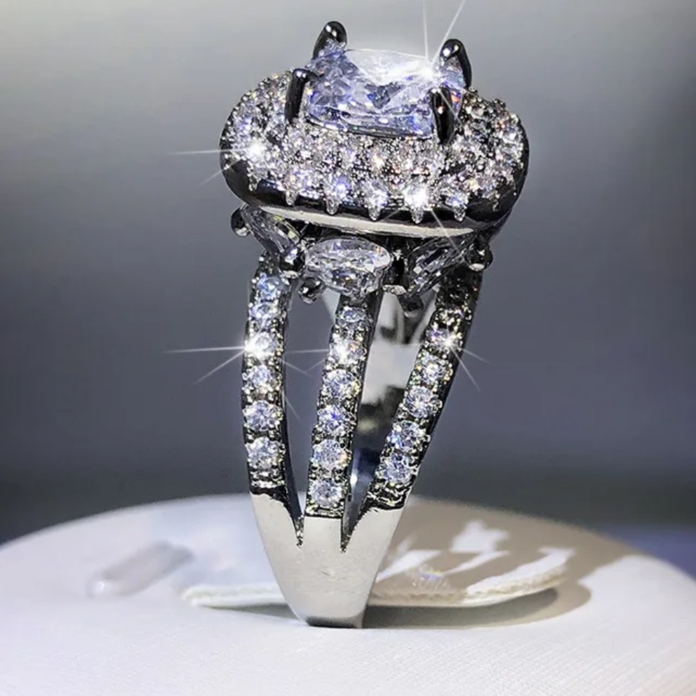 Sterling Silver Luxury Engagement Ring - Picture 2 of 4